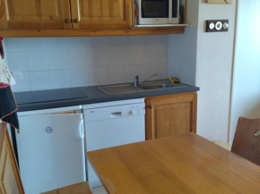2 pièces cabine au pied des pistes avec balcon, cuisine équipée et services optionnels - FR-1-557-64